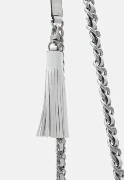 Tory Burch Fleming Small Convertible Shoulder - Across Body Bag - Blanc/Silver-Coloured 8 Tory Burch Fleming Small Convertible Shoulder - Across Body Bag - Blanc/Silver-Coloured -Tory Burch 08bec2ac1671439e8121b4646423c0c0