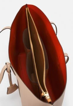 Tory Burch Perry Triple Compartment Tote - Tote Bag - Devon Sand 6 Tory Burch Perry Triple Compartment Tote - Tote Bag - Devon Sand -Tory Burch 349f2957ed7e4db4993a2e957abc573d