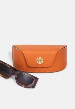 Tory Burch Sunglasses - Brown Solid 6 Tory Burch Sunglasses - Brown Solid -Tory Burch 352b9fd1b29c464a86ea7e048ba02923