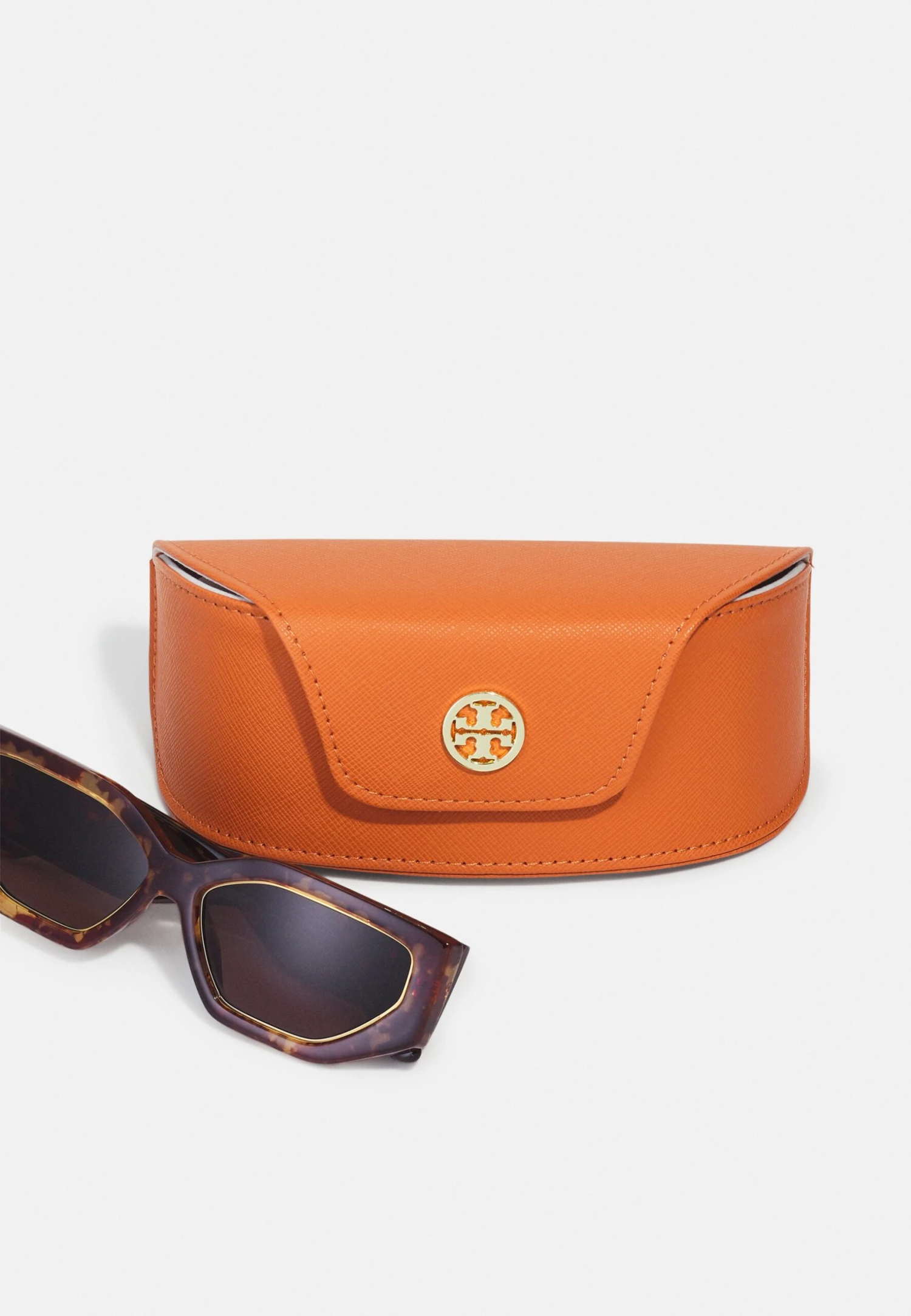 Tory Burch Sunglasses - Brown Solid 3 Tory Burch Sunglasses - Brown Solid - Image 3