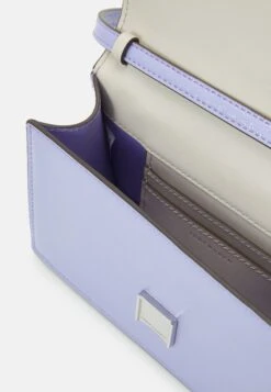 Tory Burch Trend Patent Mini Top Handle Bag - Handbag - Mirage 6 Tory Burch Trend Patent Mini Top Handle Bag - Handbag - Mirage -Tory Burch 5b7a2172b06b4e94bcff2f1498c760bd