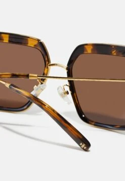 Tory Burch Sunglasses - Dark Tortoise 7 Tory Burch Sunglasses - Dark Tortoise -Tory Burch 926f07625f3f4bfb9134d855c74e9fb8