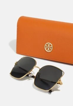 Tory Burch Sunglasses - Gold-Coloured 6 Tory Burch Sunglasses - Gold-Coloured -Tory Burch b09e0d3bce58412f9c20f0f21b8c17e5