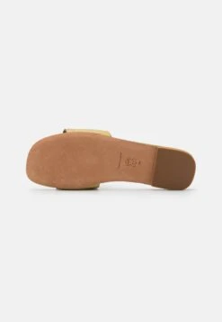 Tory Burch Double Stack Logo Slide - Mules - Roasted Pistachio 12 Tory Burch Double Stack Logo Slide - Mules - Roasted Pistachio -Tory Burch c4899ba8bc9747f0be30a934495ffa70
