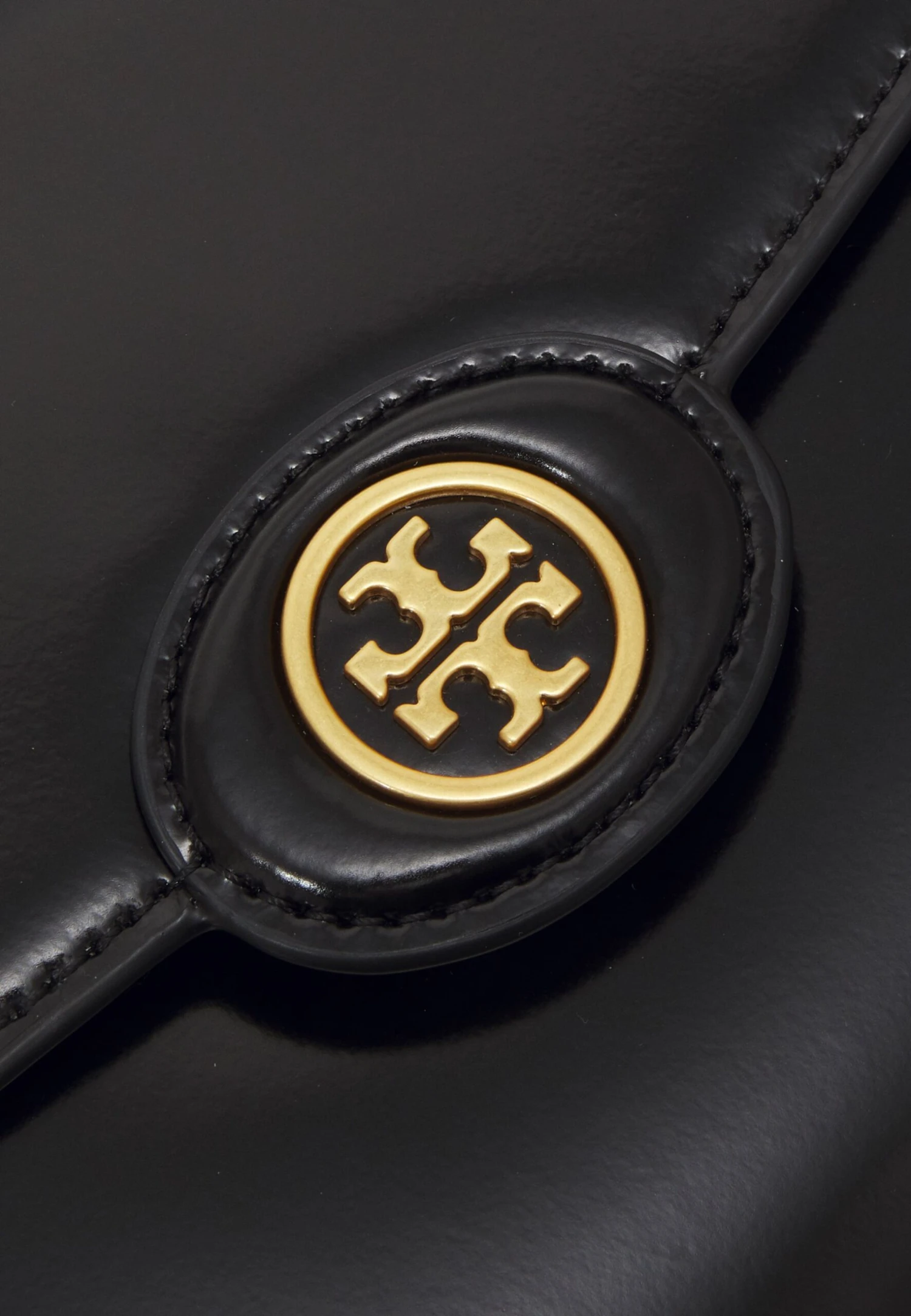 Tory Burch Robinson Spazzolato Convertible Shoulder Bag - Across Body Bag - Black 5 Tory Burch Robinson Spazzolato Convertible Shoulder Bag - Across Body Bag - Black - Image 5