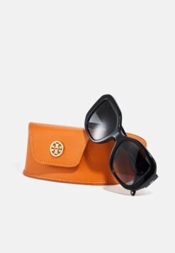 Tory Burch Sunglasses - Black 8 Tory Burch Sunglasses - Black -Tory Burch e05cbc5ea51d4891b8073e93d8755017