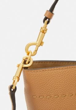 Tory Burch Mcgraw Bucket Bag - Handbag - Tiramisu 8 Tory Burch Mcgraw Bucket Bag - Handbag - Tiramisu -Tory Burch e9142d5326164afb827e88d044b6d907