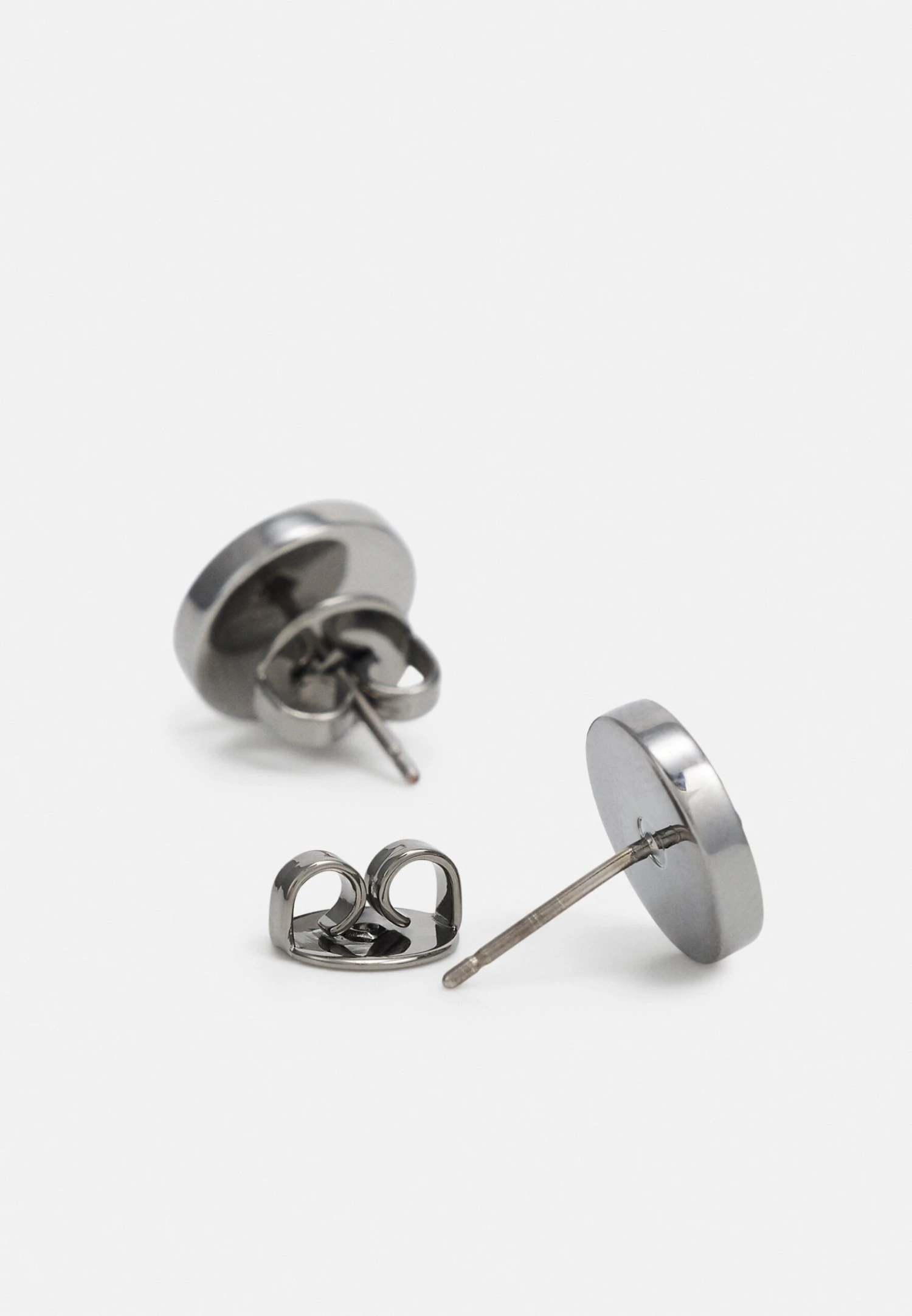 Tory Burch Kira Pave Circle Stud Earring - Earrings - Shiny Black Multi 2 Tory Burch Kira Pave Circle Stud Earring - Earrings - Shiny Black Multi - Image 2