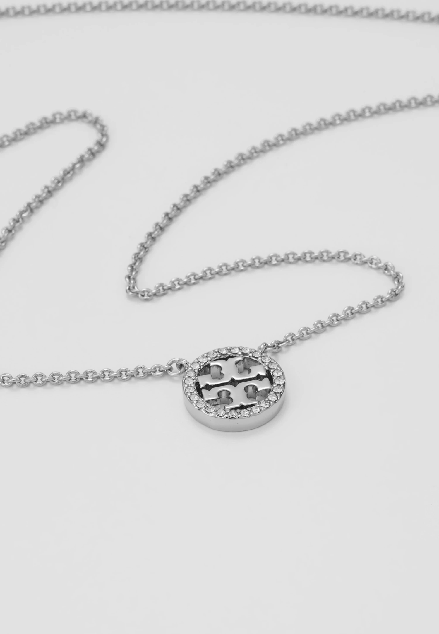Tory Burch Logo Delicate Necklace - Necklace - Silver-Coloured 5 Tory Burch Logo Delicate Necklace - Necklace - Silver-Coloured - Image 5